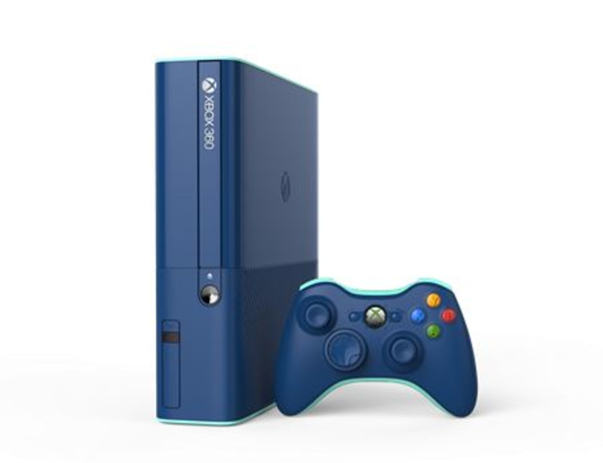 XBOX 360 E 500GB Console - Blue Call of Duty Edition (Loose) USED