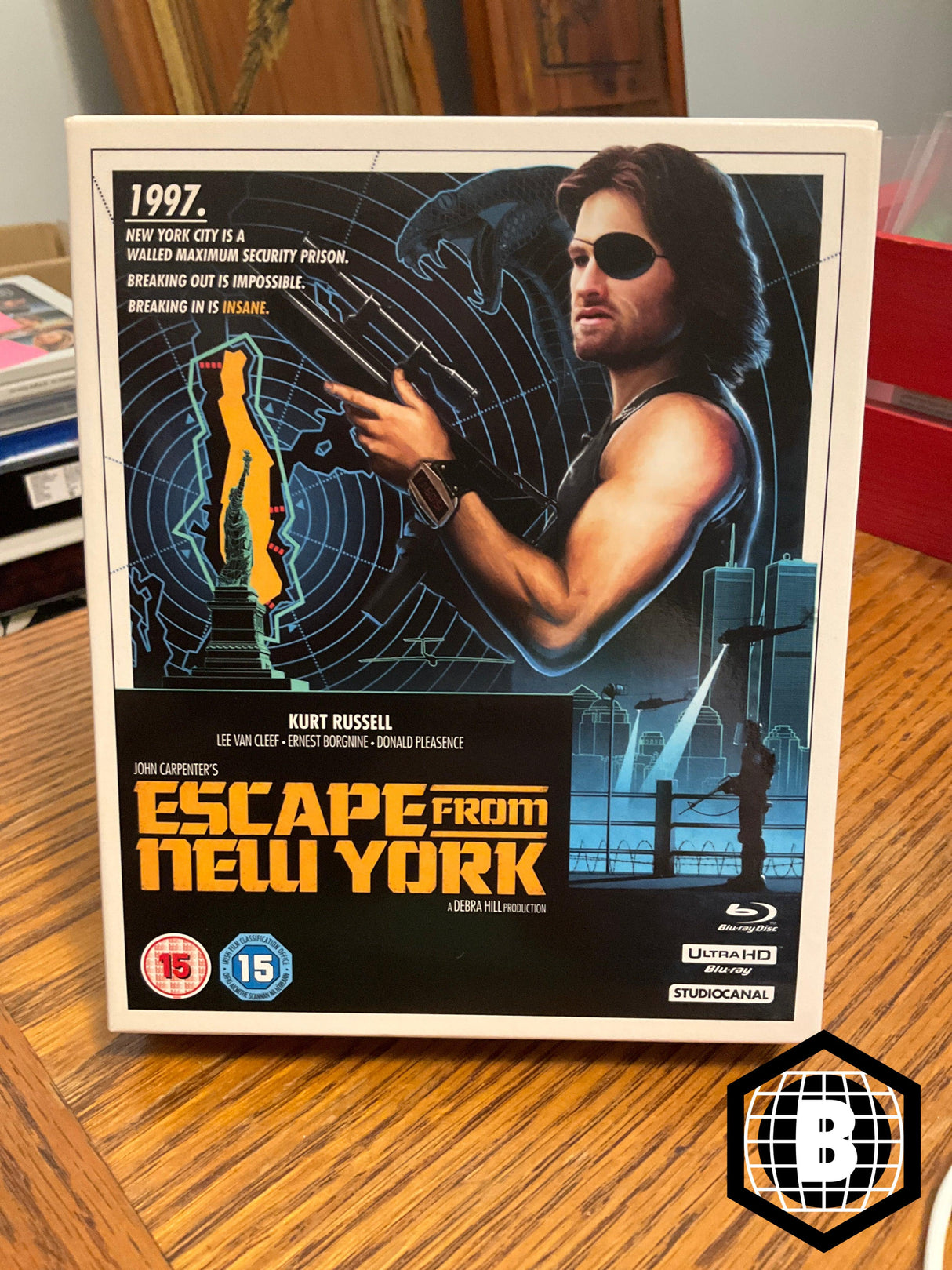 Escape from New York 4K UHD (4 Disc Limited Collector's Edition, Region B) USED