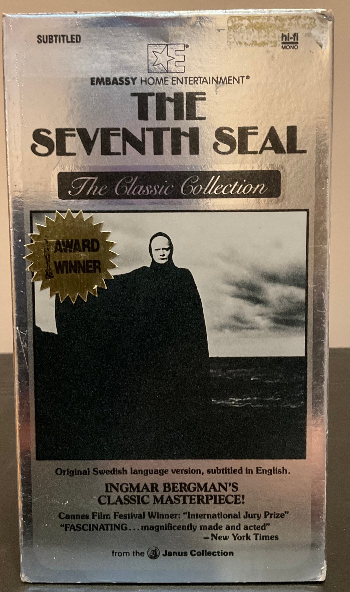 The Seventh Seal (Embassy Home Entertaiment Classic Collection) VHS