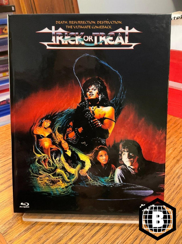 Trick Or Treat (REGION B GERMAN IMPORT) w/HARDCASE USED *SEE NOTE*